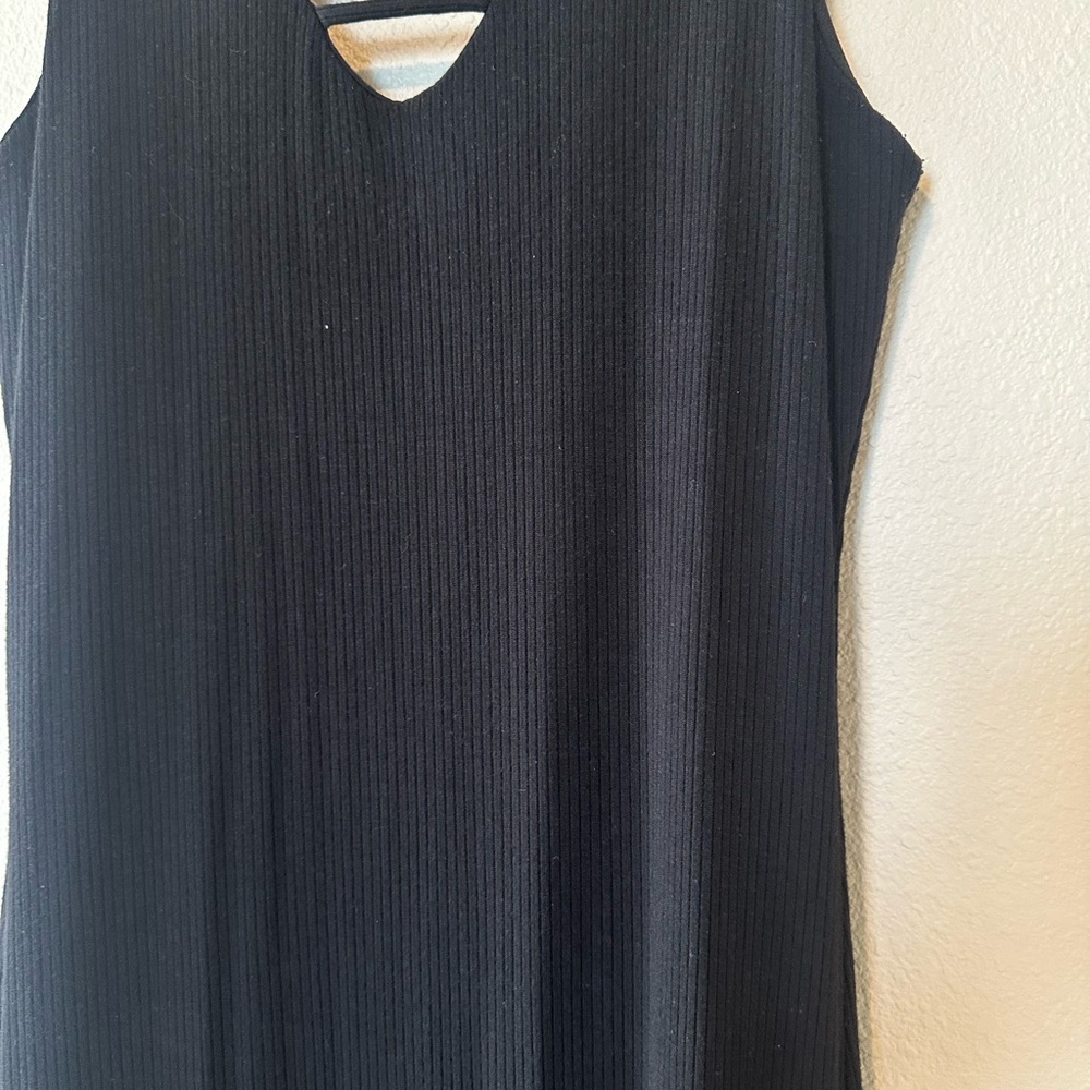 Lucy Love Black Dress - Picture 3 of 7